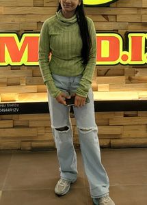 Women Straight Fit High-Rise Knee  Cut Jeans