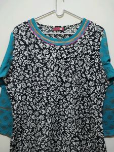 Shree Floral Print Kurta In Black White