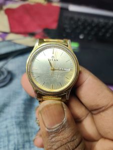Titan Watch With Date And Day