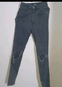 Girlfriend Grey Denim Distressed Candice Jeans .si