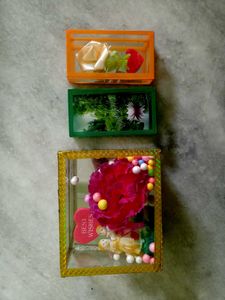 Showpiece Gift Item