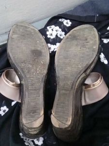 BEIGE WEDGES