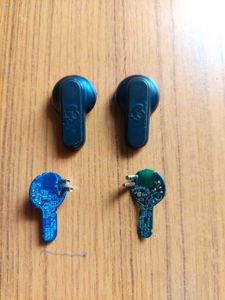 SKULL CANDY DIME CHARGING CASE