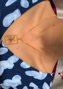 Floral Pendant Necklace