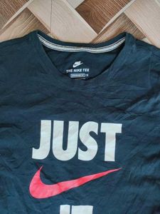 Nike Standard Fit Tee