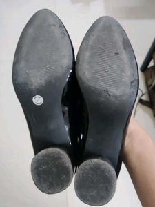 Allen Solly Glossy Finish Black Block Heels