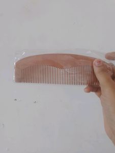 2 Wooden Comb With Scrunchie 🤍