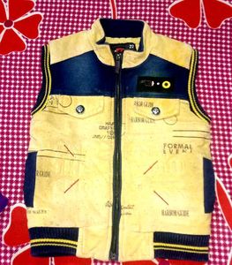 Stylish Kids half jacket 🧥