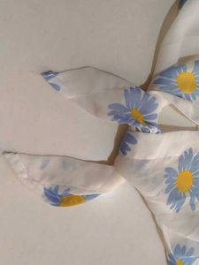 Daisy Print Tie-Front Top