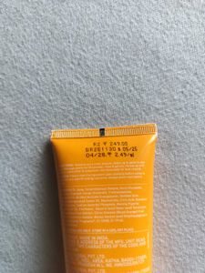 Dot &amp; Key Face Wash