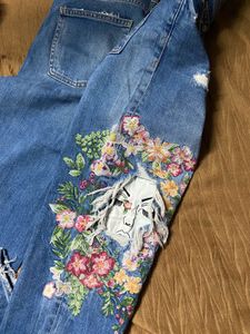 ZARA Floral Embroidered Jeans
