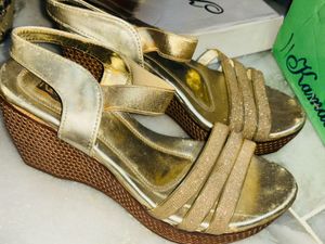 Elegant Gold Wedge Heel Sandals