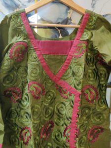 embroidered kurta size 40