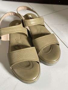 Comfortable Beige Sandals
