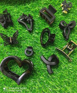 Hair Claw Clips - Matte Black Lovers