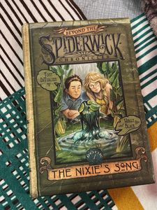 Children&#39;s Book Set: Narnia &amp; Spiderwick Chronicle