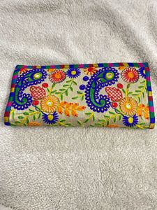 Beautiful Hand Made Design Clutch 💚