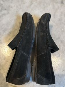 Red Tape Black Loafers For Men