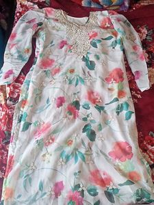 Floral Embroidered Kurta