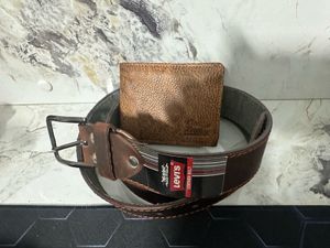 Levi&#39;s Leather Belt &amp; Wallet Set