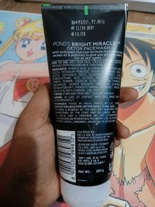 POND&#39;S Bright Miracle Detox Facewash with 10X