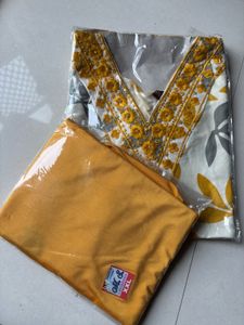 Floral Embroidered Kurti Set