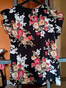 SHEIN ruffled Sleeve Floral Top