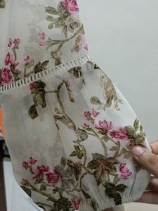 new like floral top