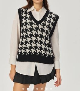 🌸 Savana  Knit Vest 🌸