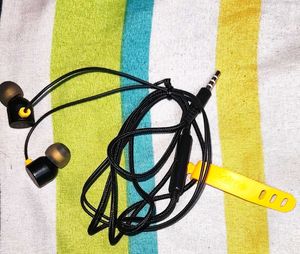 Realme Magnetic Earphone