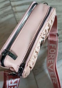 Box Sling Bag