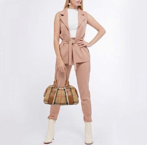 Auth Burberry House Check Pattern Shoulder Bag