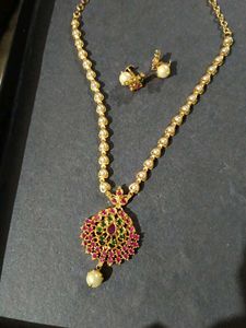 Pearl Temple Jewellery Set
