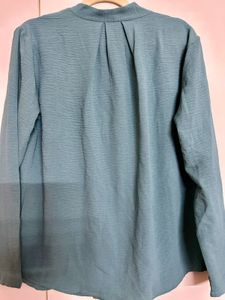 Sea green top