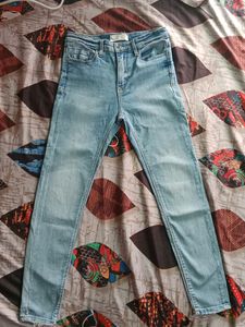 Stradivaroua Jeans