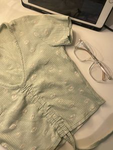 Cute Green Ribbed Top