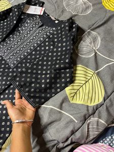 Black Kurti
