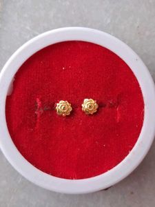 Beautiful New Flower Desine Studs