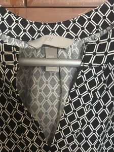 Black &amp; White Sleeveless Top