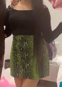Green Snake Print Mini Skirt ♥️