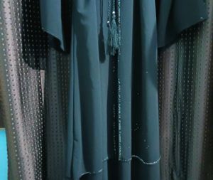 BLACK ABAYA