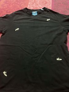 Adidas T-shirt