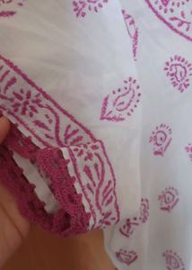 White Embroidered Kurta With  Chiffon Chunni