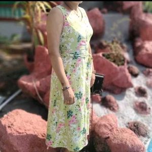 Floral Sleeveless Midi Dress (V Neck)