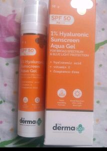 30off The Derma Co 1 % Hyaluronic Acid Sunscreen