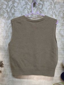 v line vest Y2K inspired