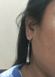 Hanging earrings, black