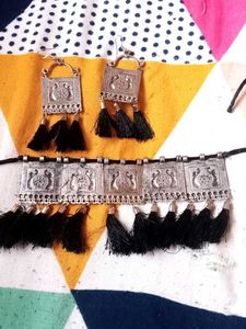 Necklace &amp; Earring Set