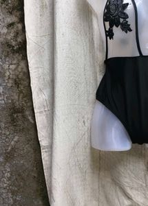 Black Floral BODYSUIT