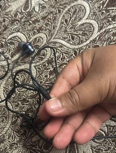 Mi Earphones And Zebronics Splitter For Iphone
